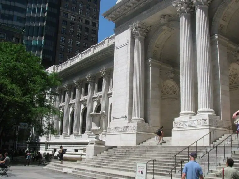 BIBLIOTECA PÚBLICA DE NEW YORK, DE LAS MÁS GRANDES DE ESTADOS UNIDOS BIBLIOTECA PÚBLICA DE NEW YORK, DE LAS MÁS GRANDES DE ESTADOS UNIDOS