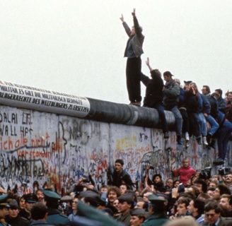 Caída del Muro de Berlín, símbolo fin de la Guerra Fría